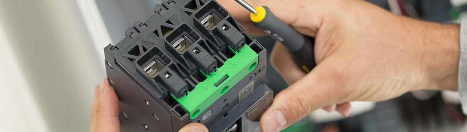 Schneider PowerPact B Circuit Breakers - Lakeland Engineering Equipment ...